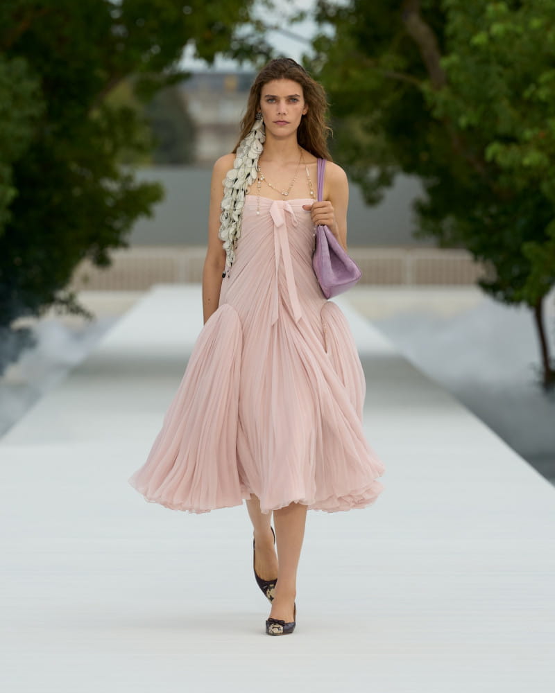 20261001 dior 8 11