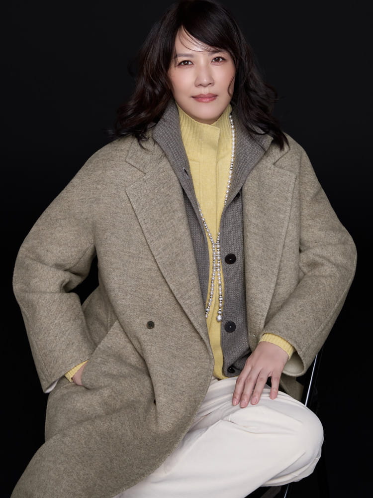 아이잗바바, 앰버서더 5인과 함께한 ‘HER SIGNATURE’ 공개 10 20261013 vava 9 10