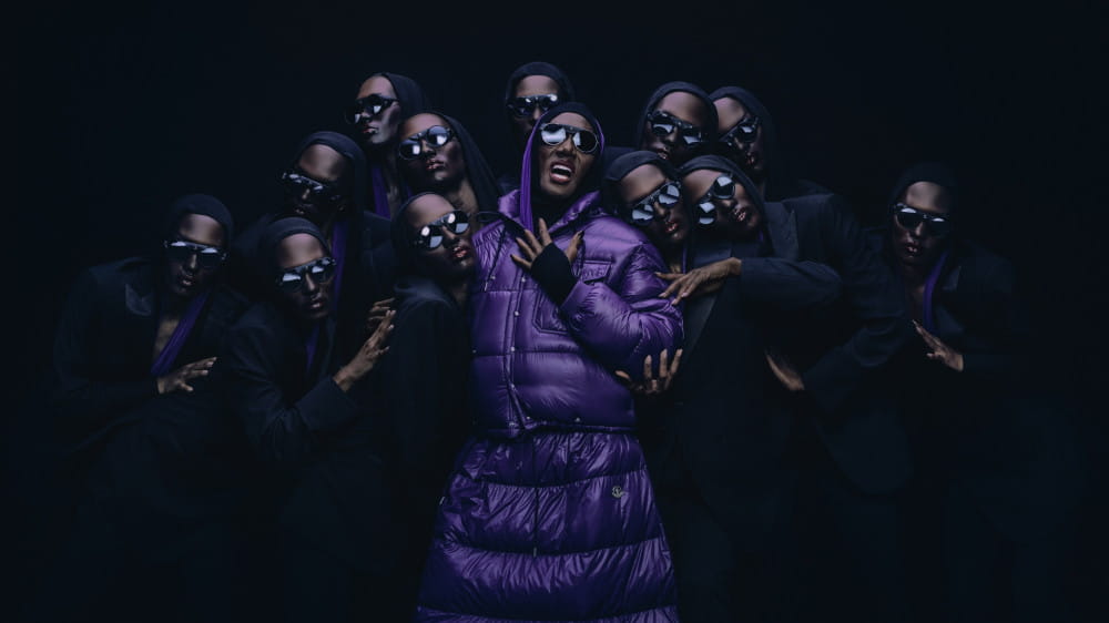 ‘독보적 존재감’... 제니, 몽클레르 리아이콘 카라코룸 재킷 착장 화제 2 20261015 Moncler 5 2