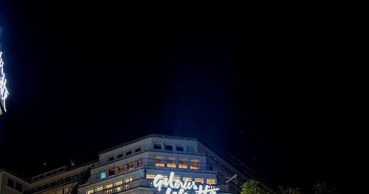 K-패션, 파리의 심장 라파예트를 물들이다… 더셀렉츠 팝업스토어 성황