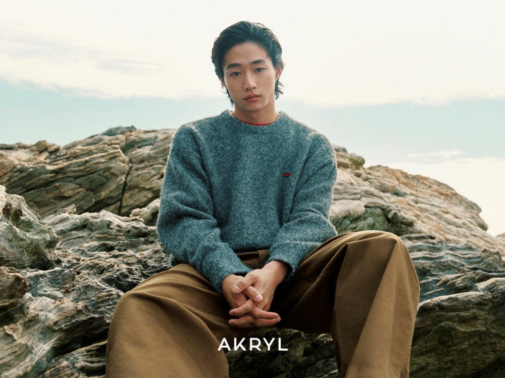 ‘아크릴 X 모델 카이’가 선보이는 감각적인 겨울 스타일링 10 20261030 AKRYL 7 8